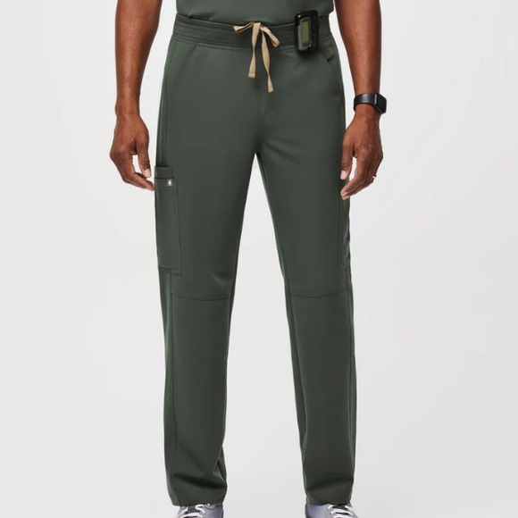 Figs Straight-Legged Fion x Axim Men’s Cargo Scrub Pants In Size Medium/ Tall. - Picture 4 of 10